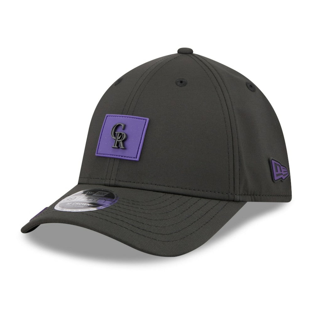 Colorado Rockies 2026 Clubhouse M-Crown 39THIRTY Flex Hat - Black | New Era