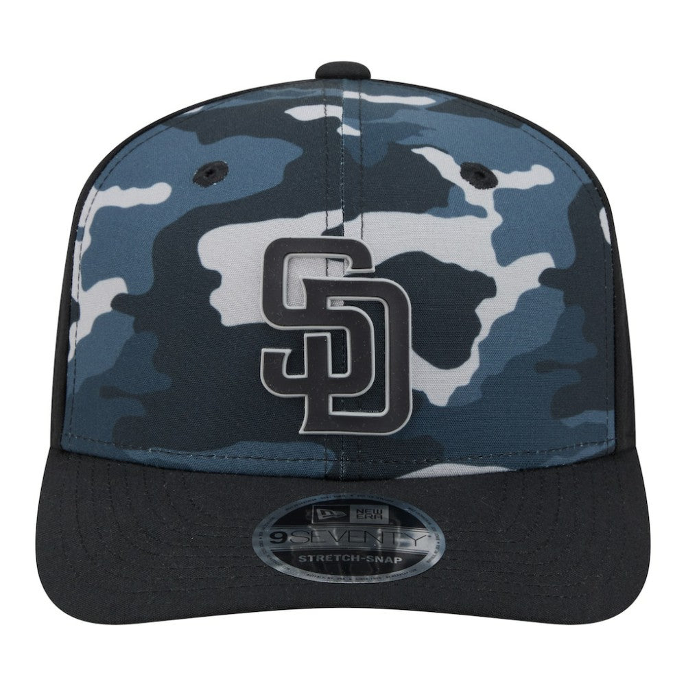 San Diego Padres Tonal Camo 9SEVENTY Stretch-Snap Hat - Black | New Era