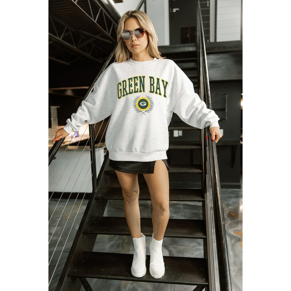 NFL Green Bay Packers Gameday Couture Women's Traditional Logo Oversized Premium Fleece Pullover Sweatshirt
