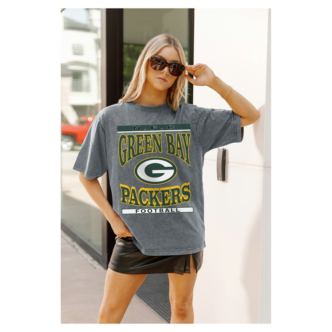 NFL Green Bay Packers Gameday Couture Women's Oversized Classic Grind Washed T-Shirt