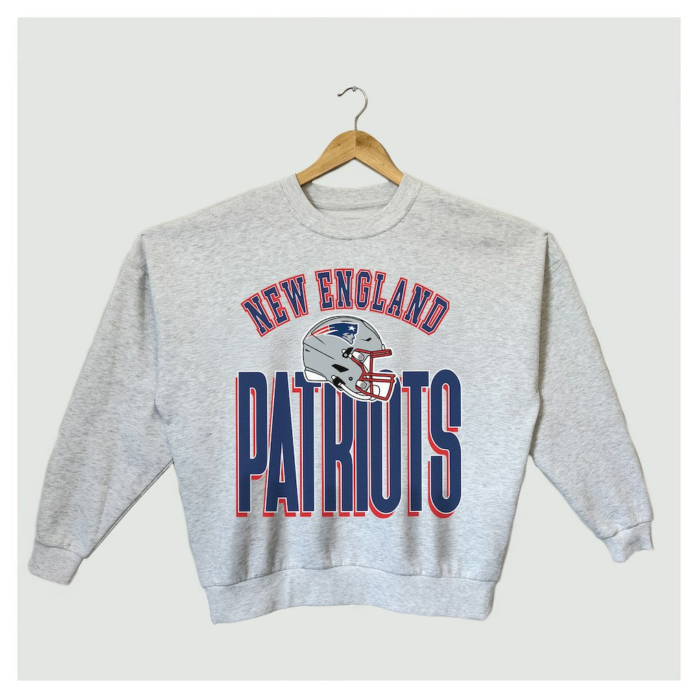 NFL New England Patriots Gameday Couture Women's Fierce Focus Premium Oversized Fleece Pullover Sweatshirt
