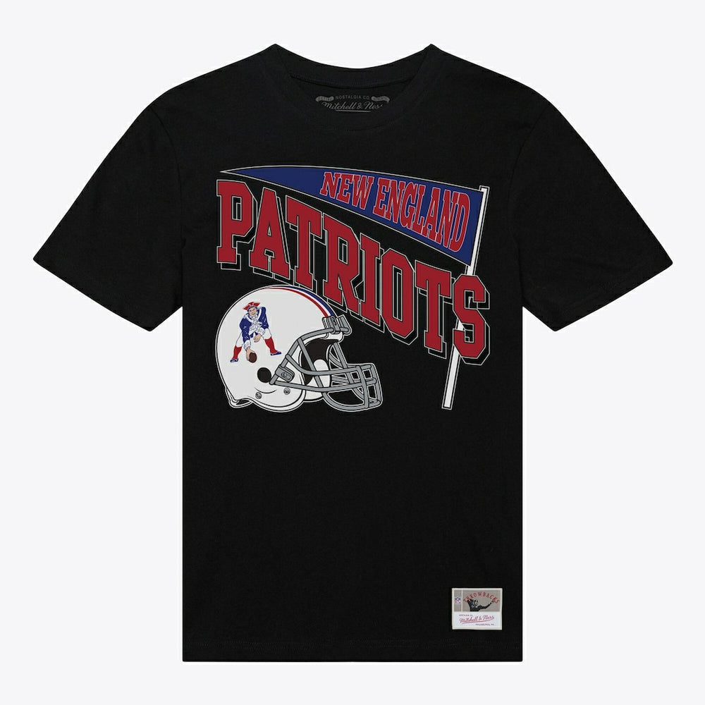 NFL New England Patriots Women's Team Dynamic Boyfriend T-Shirt