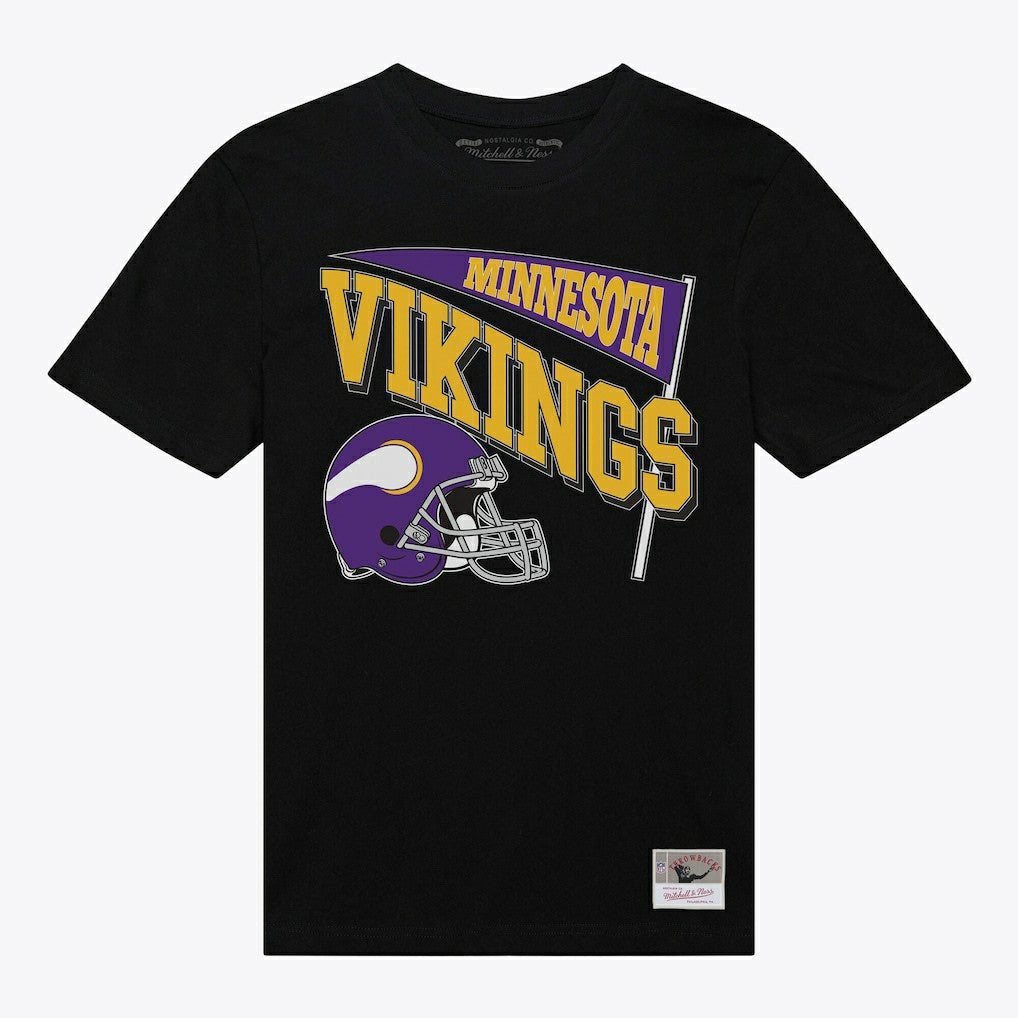 NFL Minnesota Vikings Women's Team Dynamic Boyfriend T-Shirt
