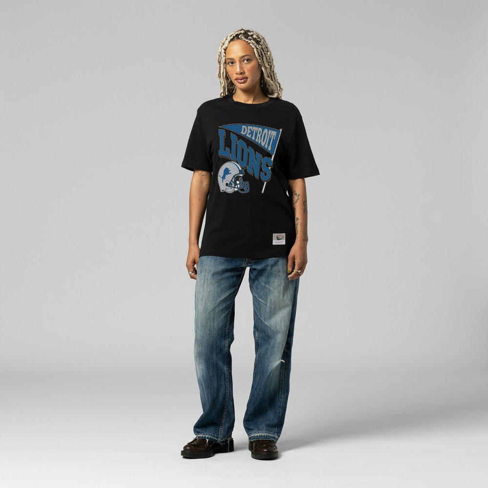 NFL Detroit Lions Women's Team Dynamic Boyfriend T-Shirt