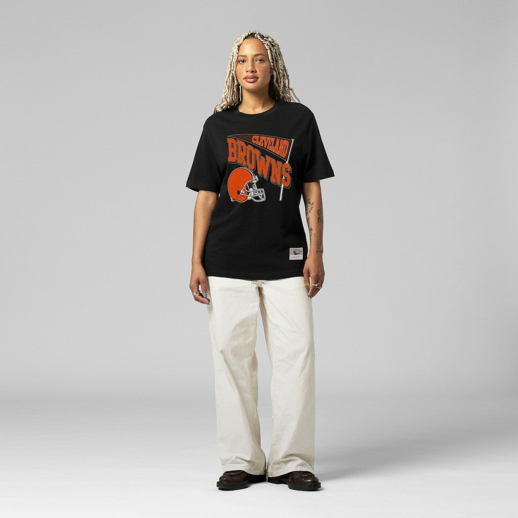 NFL Cleveland Browns Women's Team Dynamic Boyfriend T-Shirt