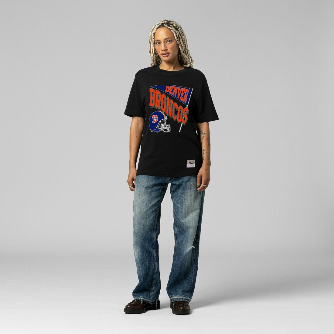 NFL Denver Broncos Women's Team Dynamic Boyfriend T-Shirt