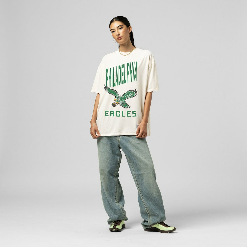 NFL Philadelphia Eagles Women's Logo Rise Boyfriend T-Shirt