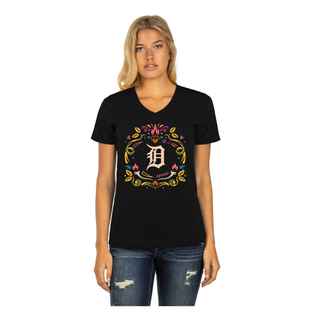 Detroit Tigers Women's Día de los Muertos V-Neck T-Shirt - Black | New Era