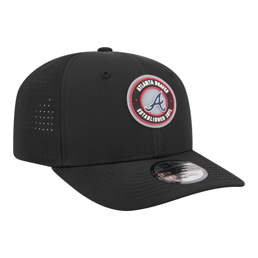 Atlanta Braves Circle 9SEVENTY Adjustable Hat - Black | New Era