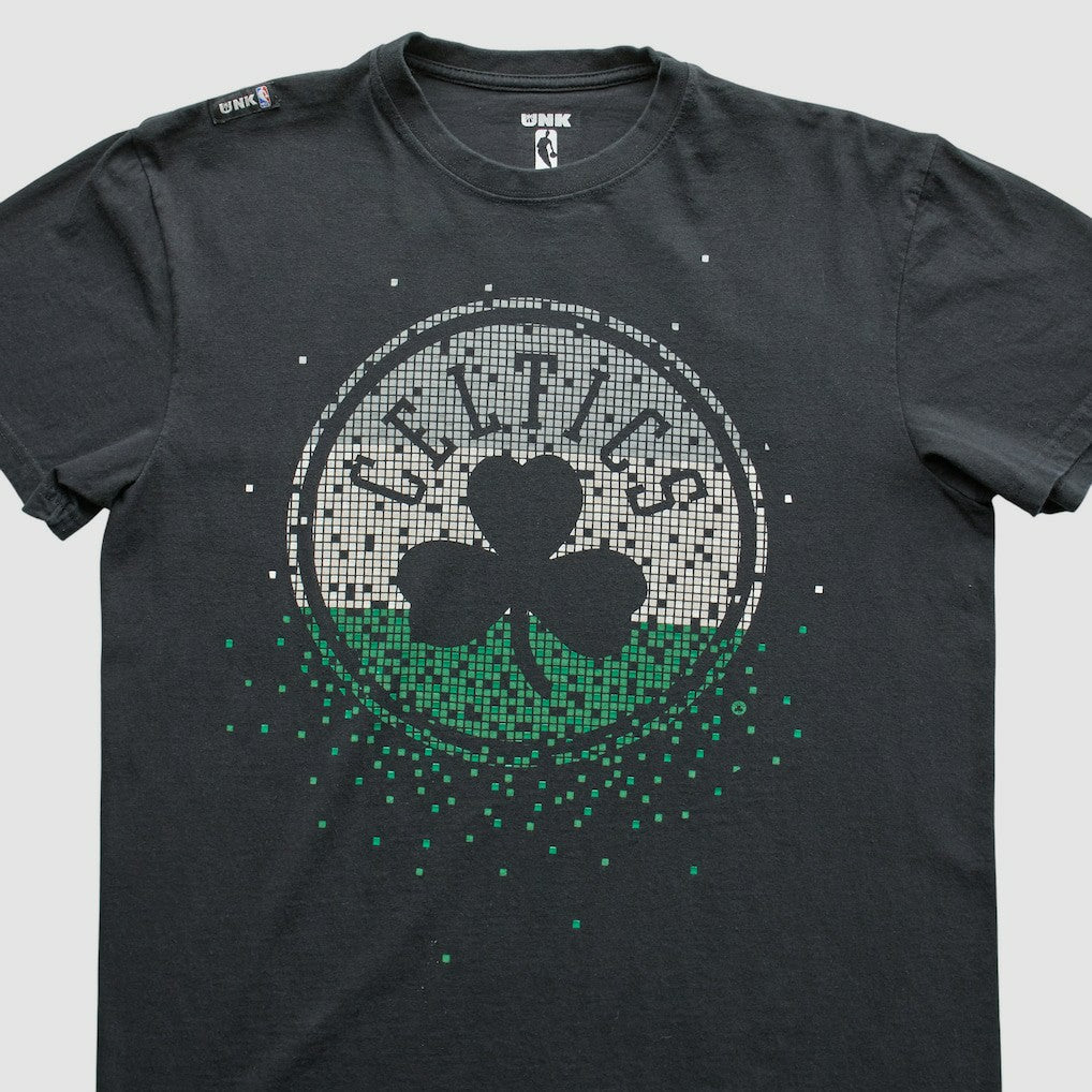 Boston Celtics UNK 2010s T-Shirt - Black Vintage | Vintage outlet