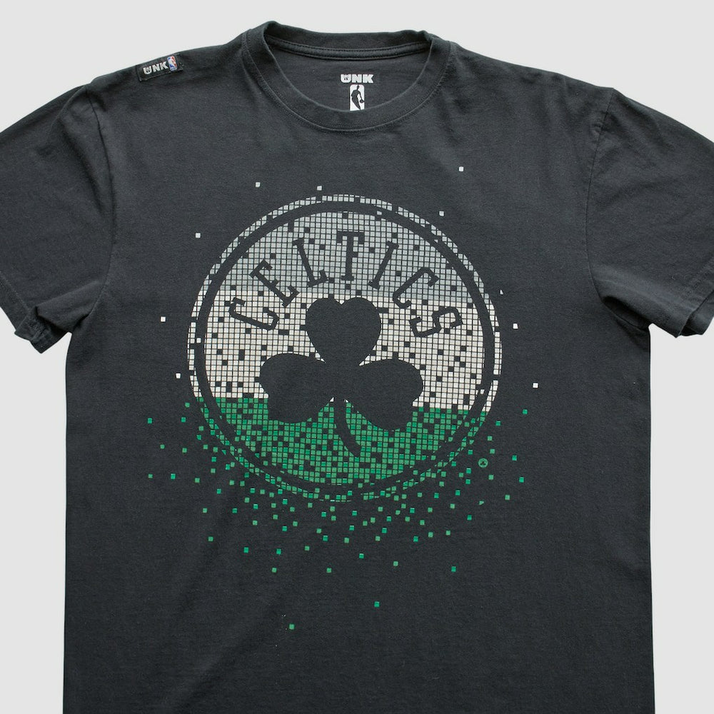 Boston Celtics UNK 2010s T-Shirt - Black Vintage | Vintage outlet