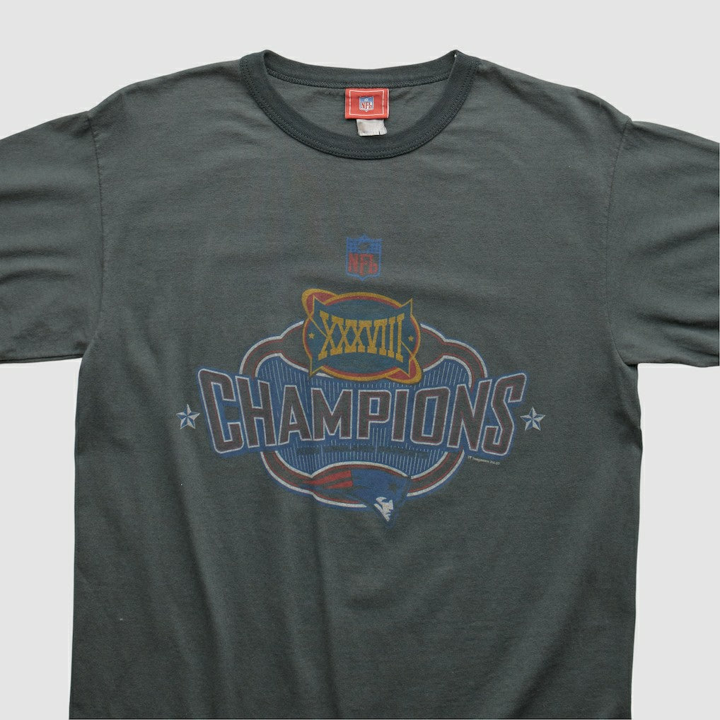 NFL New England Patriots NFL 2004 T-shirt