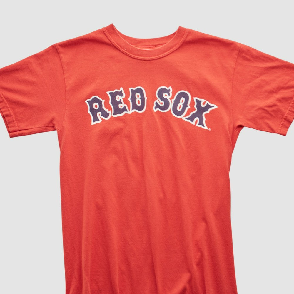 Boston Red Sox Lee Apparel 2000s T-shirt - Red Vintage
