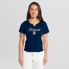 Detroit Tigers WEAR by Erin Andrews Women's Notch Neck Cropped T-Shirt - Navy