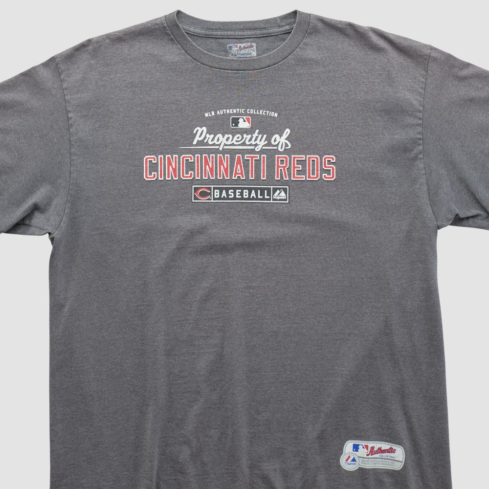 Cincinnati Reds Majestic 2000s T-shirt - Dark Heather Gray Vintage