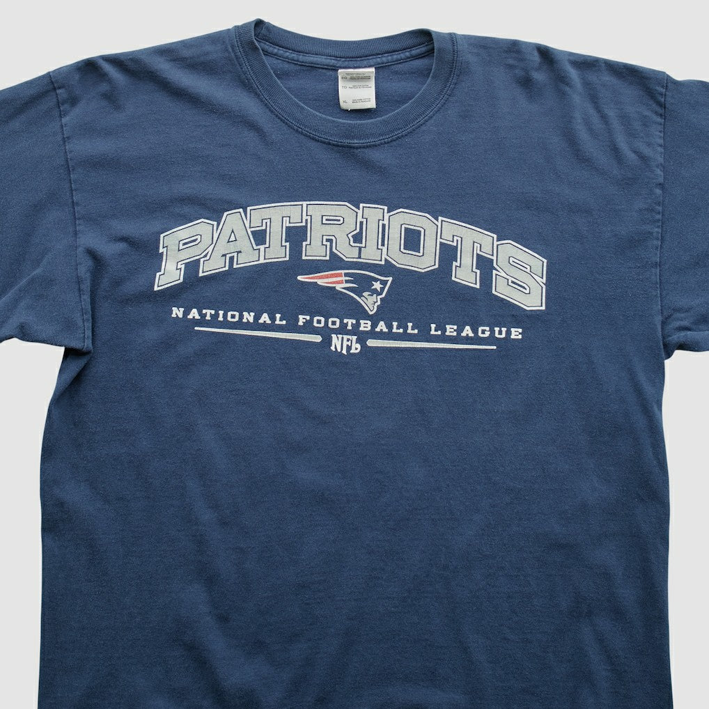 NFL New England Patriots Gildan 2000s Long Sleeve T-shirt
