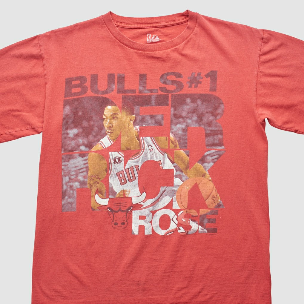 Chicago Bulls Majestic 2000s T-shirt sale - Red Vintage | Vintage sale