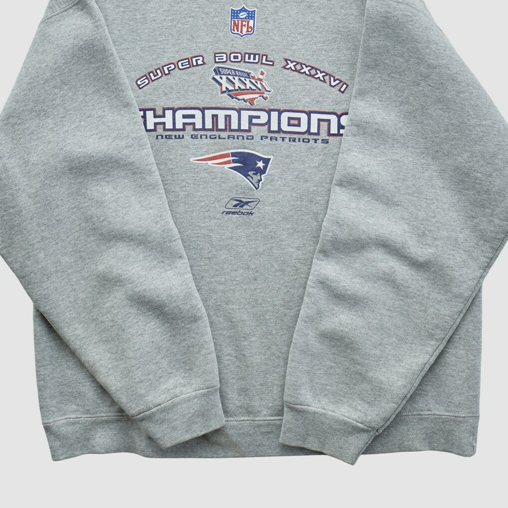 NFL New England Patriots Super Bowl XXXVI Fruit of The Loom 2002 Pullover Sweatshirt
