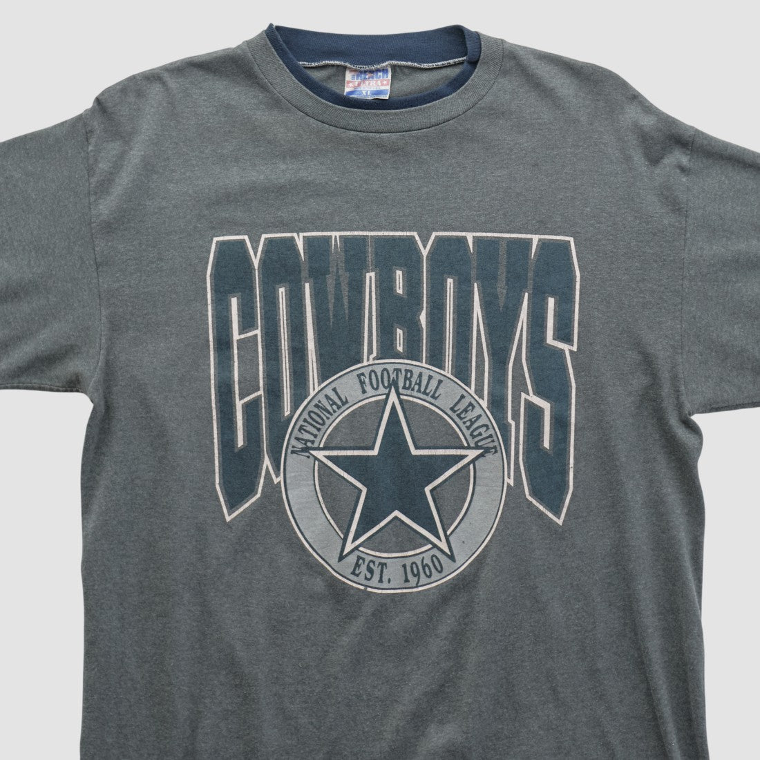 NFL Dallas Cowboys Trench 90s T-shirt