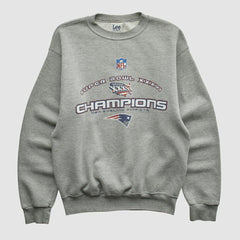 NFL New England Patriots Lee Sport 2002 Pullover Sweatshirt
