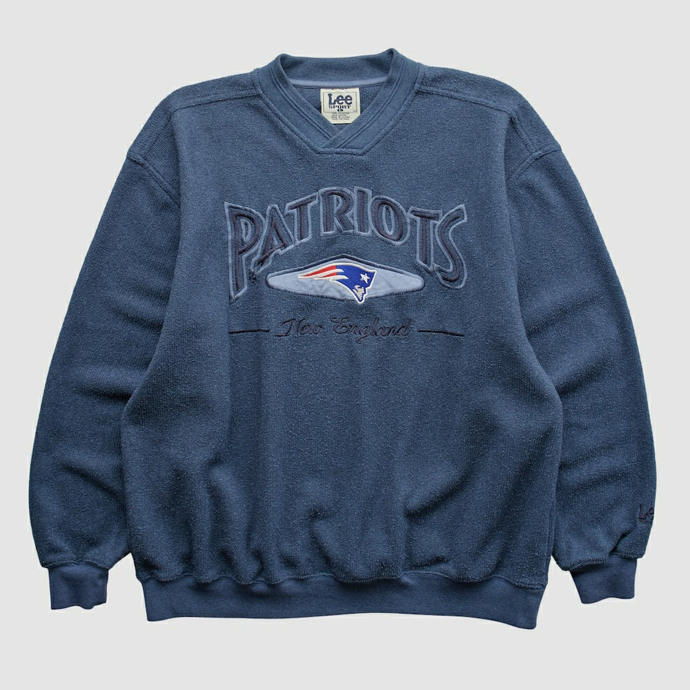 NFL New England Patriots Lee Apparel 90s Pullover Sweatshirt
