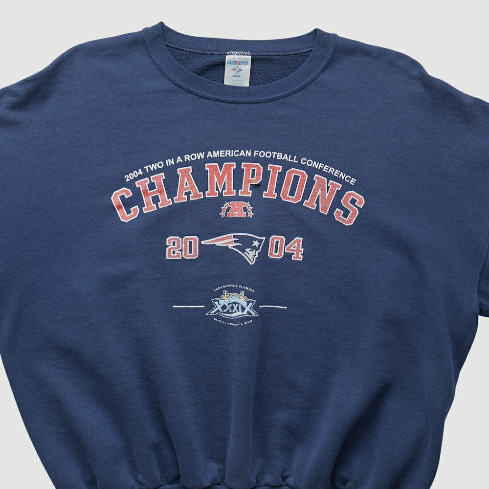 NFL New England Patriots Jerzees 2004 Pullover Sweatshirt