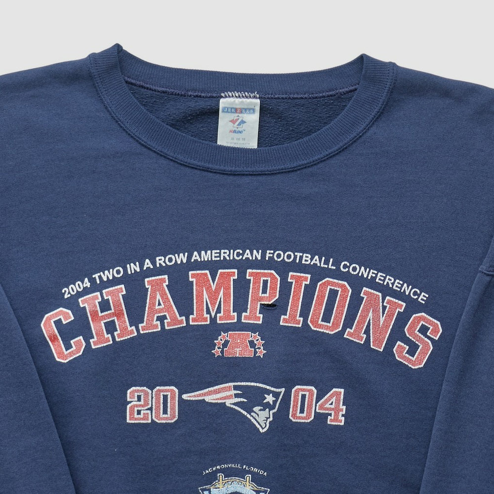 NFL New England Patriots Jerzees 2004 Pullover Sweatshirt