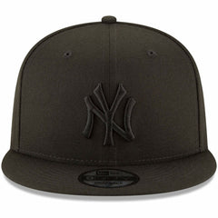 New York Yankees Black on Black 9FIFTY Team Snapback Adjustable Hat - Black | New Era