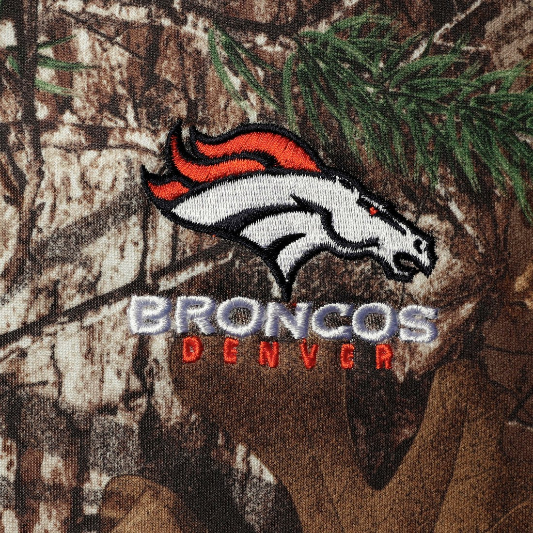 NFL Denver Broncos Dunbrooke Circle  Tech Fleece Pullover Hoodie