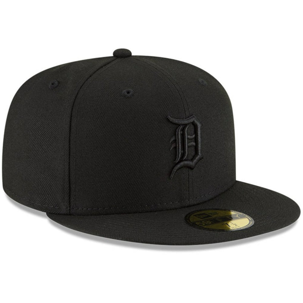 Detroit Tigers Black on Black 59FIFTY Fitted Hat | New Era