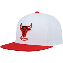 Chicago Bulls Hardwood Classics Snapback Hat - White/Red | Mitchell & Ness online