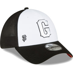 San Francisco Giants 2023 On-Field Batting Practice 39THIRTY Flex Hat - Black/White | New Era