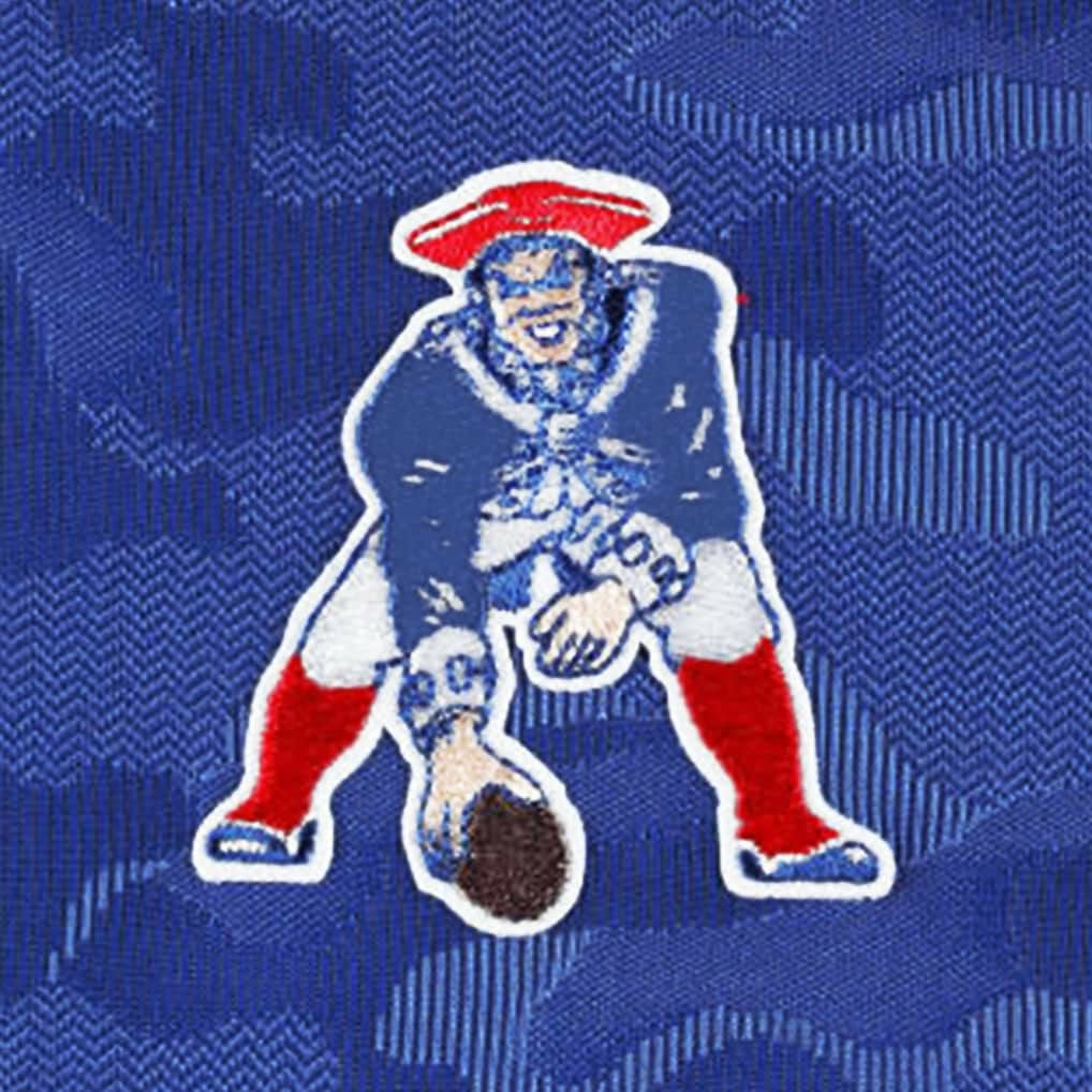 NFL New England Patriots Antigua Brigade Throwback Quarter-Zip Top