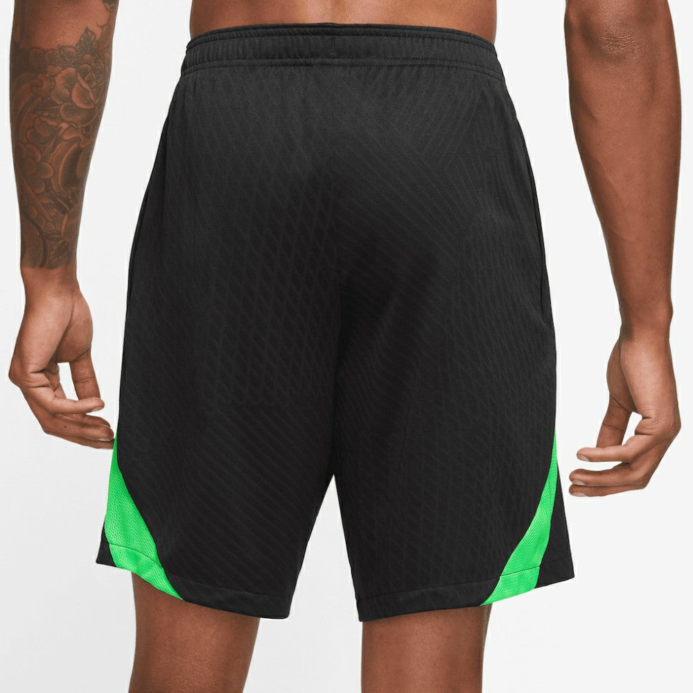 Liverpool 2023/24 Strike Performance Shorts / Soccer Outlet
