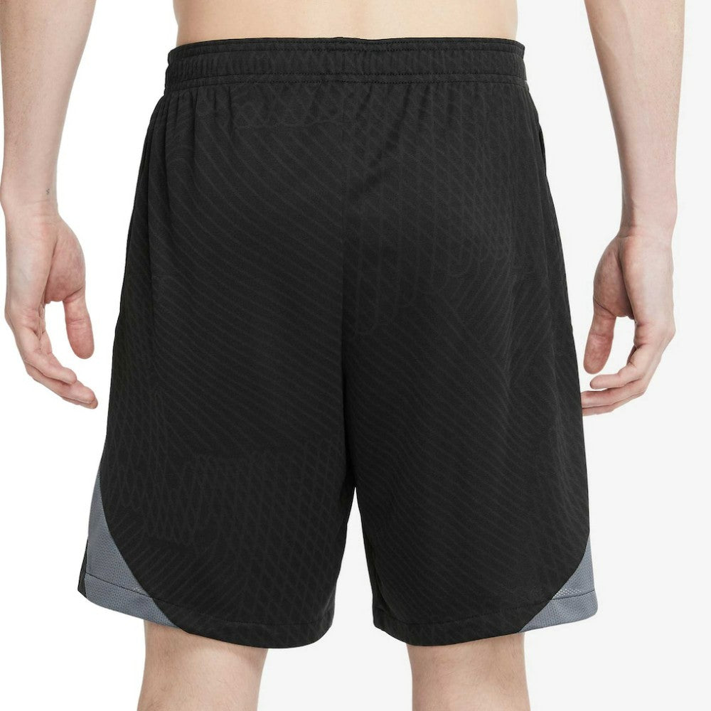 Chelsea 2023/24 Strike Performance Shorts / Soccer Online