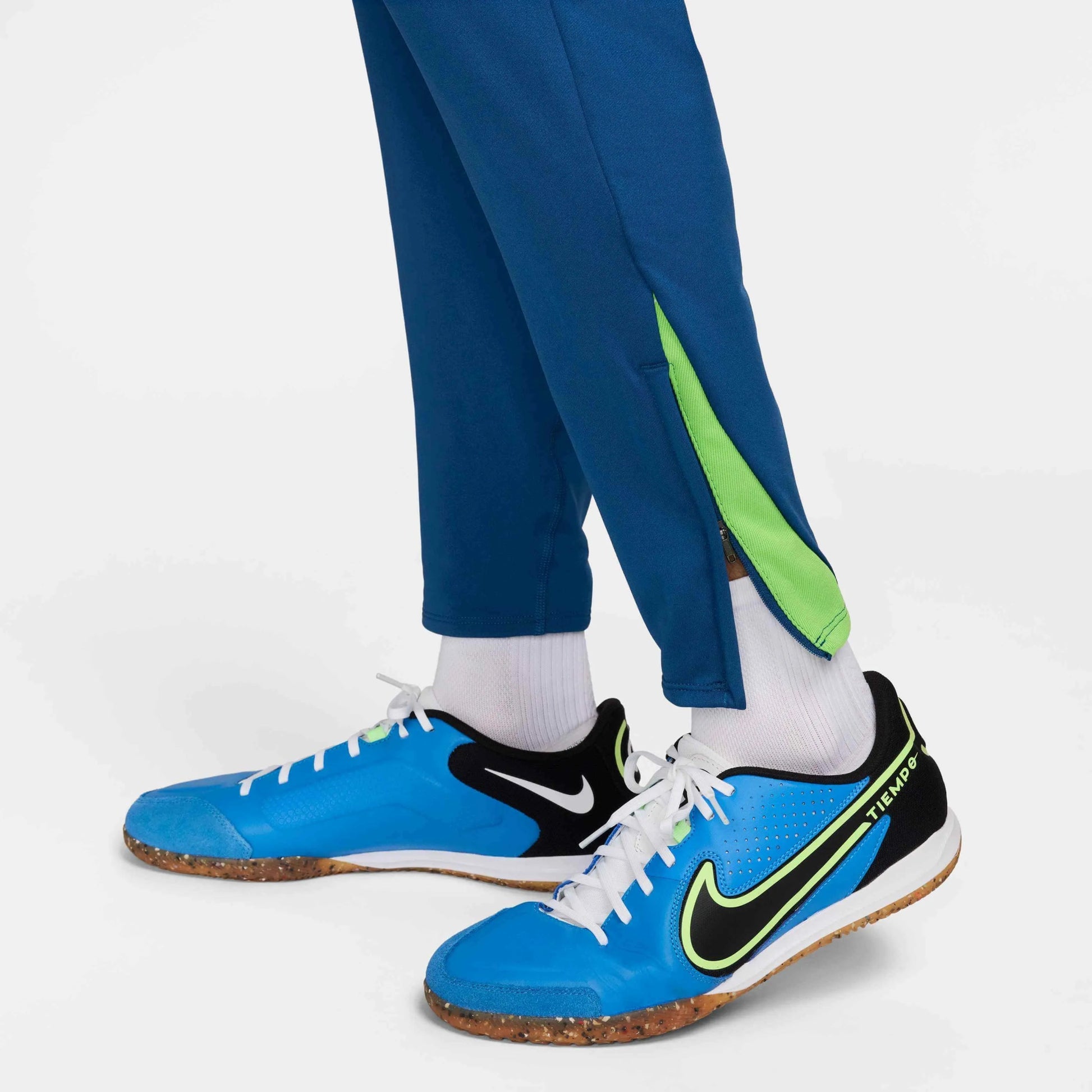 2024-25 Brazil Men's Strike Soccer Pants KPZ | Hot